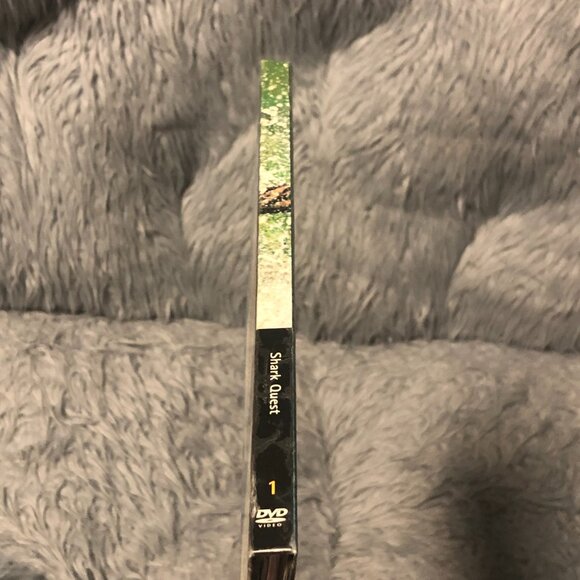 Natural Killers Predators Close-Up Wildlife DVDs SHARK BISON HORNETS set of 3 - Picture 9 of 11